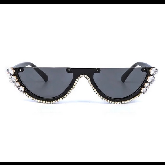 “Looky Looky” Sunglasses - Picture 2 of 9